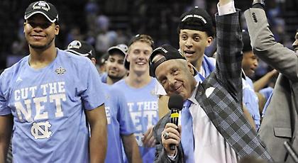 Τρελάθηκε ο προπονητής του North Carolina (video)