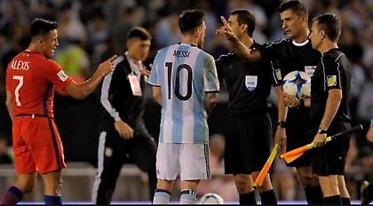 Βαριά καμπάνα σε Μέσι για το… βρισίδι στον βοηθό!