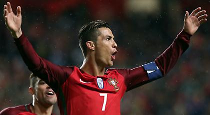 Σκόραρε στο σπίτι του ο Κριστιάνο (video)