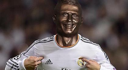 «Πάρτι» στο twitter με την προτομή του Κριστιάνο