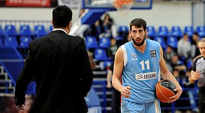 Τούρτα-έκπληξη στον Σαλούστρο (pic)