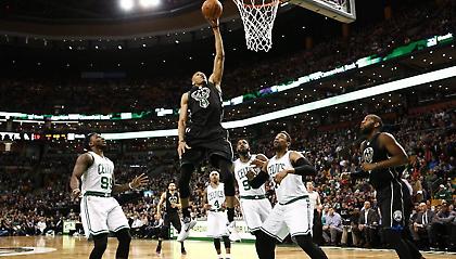 Ηγέτης ο Γιάνναρος, «άλωσε» τη Βοστώνη (video)