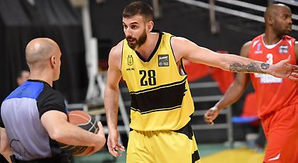 Μπήκε ο Τζάκσον, ξανά εκτός ο Γιάνκοβιτς