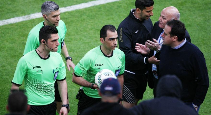 Έντονες διαμαρτυρίες Βρέντζου σε Ζαχαριάδη