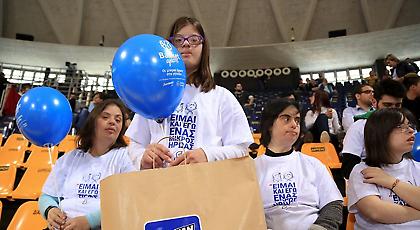 Ο Άρης δίπλα στα παιδιά των Special Olympics (video)
