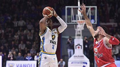 Πήρε μαζί της στον πάτο την Πέζαρο η Κρεμόνα