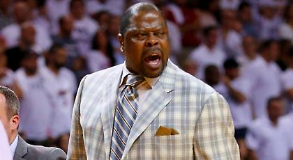 O Πάτρικ Γιούιν ανέλαβε το Τζόρτζταουν