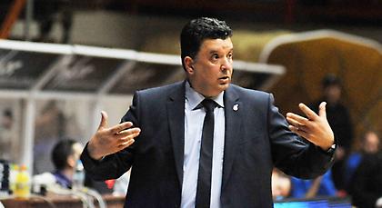 Αγγέλου: «Ο Ολυμπιακός σε οδηγεί σε πολλά λάθη»