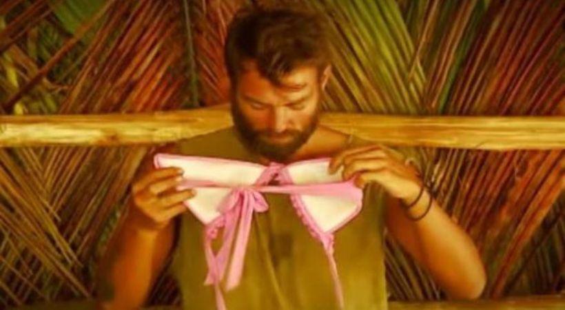 Γνωστός τραγουδιστής κατά Χανταμπάκη: «Τι άντρας ε; Τι σελέμπριτι; Ντροπή σου!»