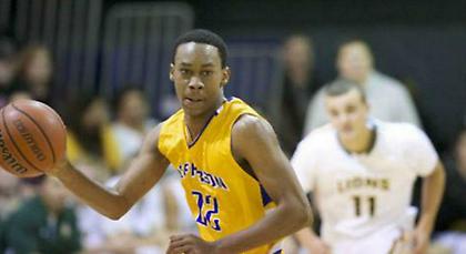 Στα Τρίκαλα ο αδερφός του Μάικ Τζέιμς