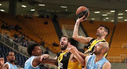 Κολοσσός, μέχρι να μιλήσει για την ΑΕΚ ο αρχηγός