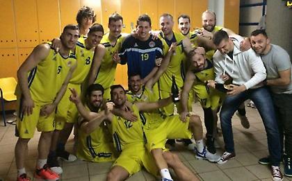 Πάρτι ανόδου στο Περιστέρι (pics/video)