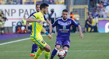 «Κόλλησε» η Αντερλεχτ