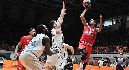 Η κορυφή είναι «ερυθρόλευκη»!