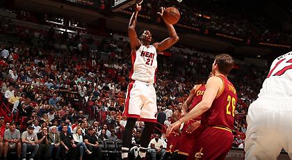 Γκρέμισαν τους Καβαλίερς και είναι ζωντανοί οι Χιτ