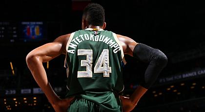 Πουλάει πολύ η φανέλα του Αντετοκούνμπο!