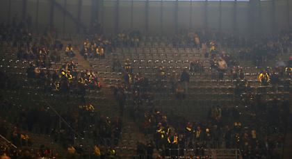 Η ανησυχία του κόσμου στο γήπεδο της Ντόρτμουντ (pics+video)