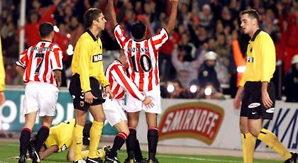 «Ερυθρόλευκη» υπεροχή με ΑΕΚ