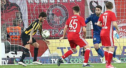 Το χέρι του Πατίτο που ζητάει ο Ολυμπιακός στο 1-2! (video)