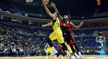 Απίστευτη ανατροπή από το -24 για Φενέρ πριν τον Παναθηναϊκό