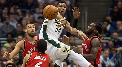 «Μέλι» από τους Ράπτορς για Αντετοκούνμπο