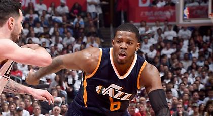 «Τέζαρε» τους Κλίπερς ο Τζόνσον!