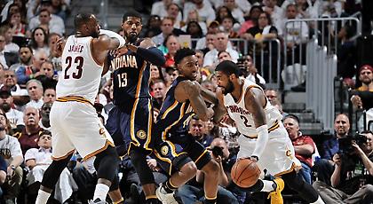 Με ιδρώτα και το 2-0 των Καβαλίερς