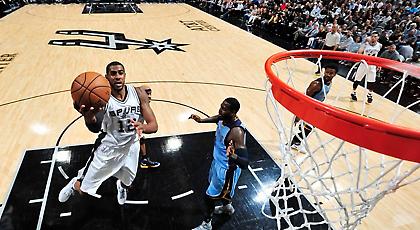 Ξεκούραστα οι Σπερς