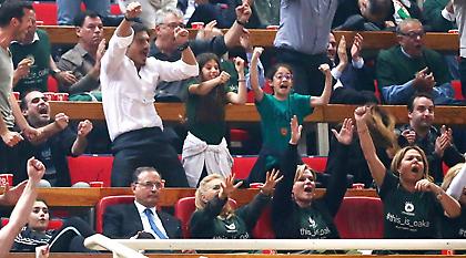 «Τρελάθηκε» ο Γιαννακόπουλος: Δείτε τους ξέφρενους πανηγυρισμούς του! (pics)