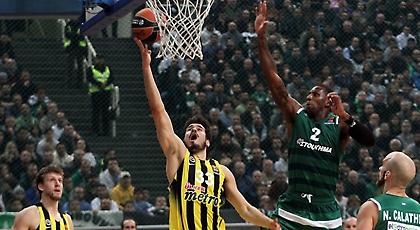 Μα, τέσσερα τρίποντα ο Κάλινιτς;