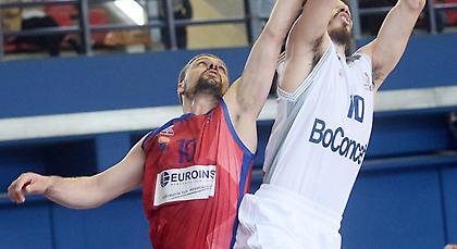 Πλήγμα με Καρύδα στον Πανιώνιο