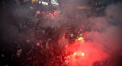 Χαμός στους δρόμους της Κωνσταντινούπολης από οπαδούς της Μπεσίκτας (pics/vid)