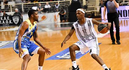 ΜακΦάντεν: «Όσο πιο ομαδικά παίξουμε, τόσο πιο μακριά θα πάμε στα playoffs»