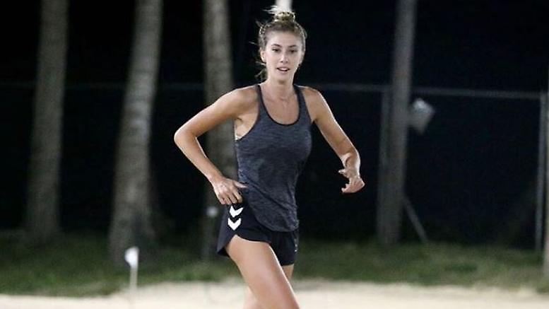 Η 27χρονη καλλονή σύντροφος του Τούρκου καναλάρχη στο Survivor