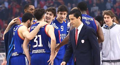 Γεμάτο το «Αμπντί Ιμπεκτσί» θέλει ο Γκρέιντζερ