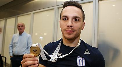 «Καρφί» από Πετρούνια μετά το χρυσό: «Στη χώρα της ασυνέπειας, παραμένουμε συνεπείς» (video)