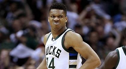 Τα highlights του Γιάννη απέναντι στους Ράπτορς (video)