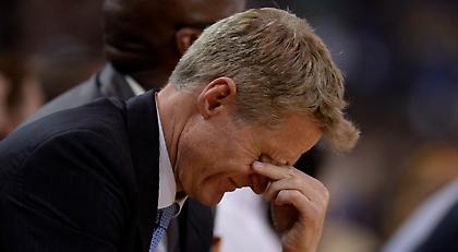 Έντονη ανησυχία για Κερ στους Γουόριορς