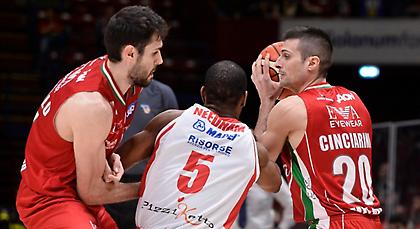 Επιβλητική η Αρμάνι