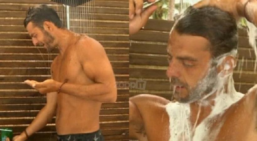 Survivor: Ο Γιώργος Αγγελόπουλος έκανε μπάνιο και «κατέρρευσε» ο γυναικείος πληθυσμός!