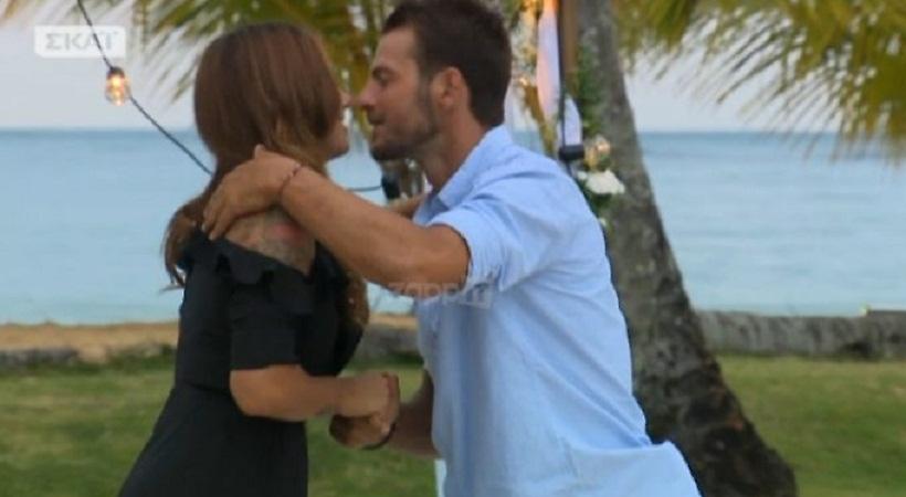 Survivor: Τα φιλιά του Ντάνου με την Ευρυδίκη στο πάρτι!