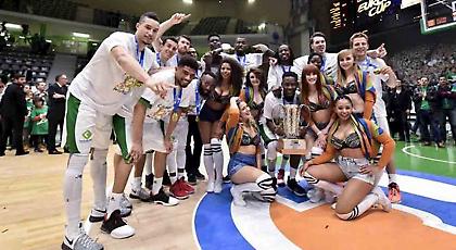 Σήκωσε το FEC η Ναντέρ με Ουόρεν