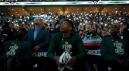 Αντετοκούνμπο: «Δεν υπάρχει μαγικό ραβδάκι. Απλά να παλέψουμε»