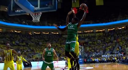 Το απίστευτο κάρφωμα του Γκέιμπριελ κορυφαία φάση της αγωνιστικής (video)