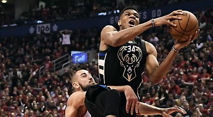 Το Top 10 του Αντετοκούνμπο στα play offs (video)