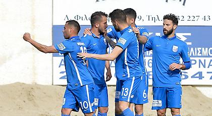 Με φόρα η Λαμία, στην… κατηφόρα η Καλλιθέα