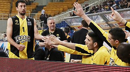 Ούκιτς: «Όλα καλά με Ελόνου»