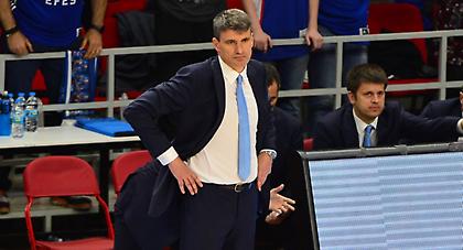 Περάσοβιτς: «Φαβορί ο Ολυμπιακός, μπορούμε όμως να νικήσουμε»