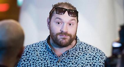 Προκλητικός ο Φιούρι: «Νικάω τον Τζόσουα με ένα χέρι»