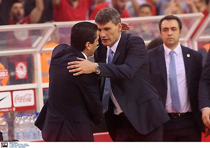 LIVE STREAMING: Η συνέντευξη Τύπου από το ΣΕΦ